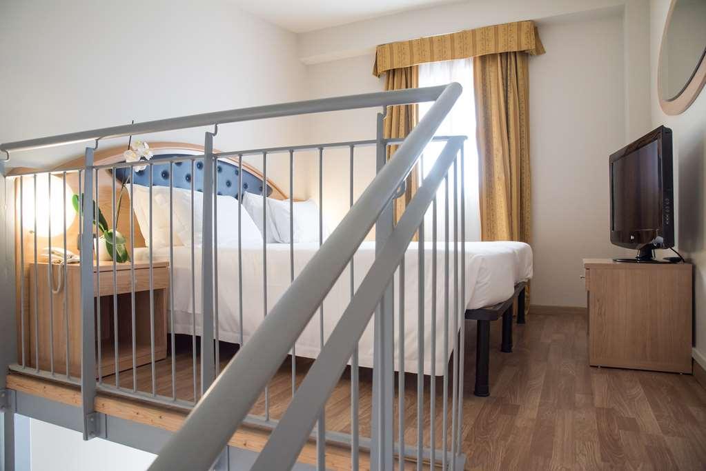 Blu - Sure Collection By Western 4*