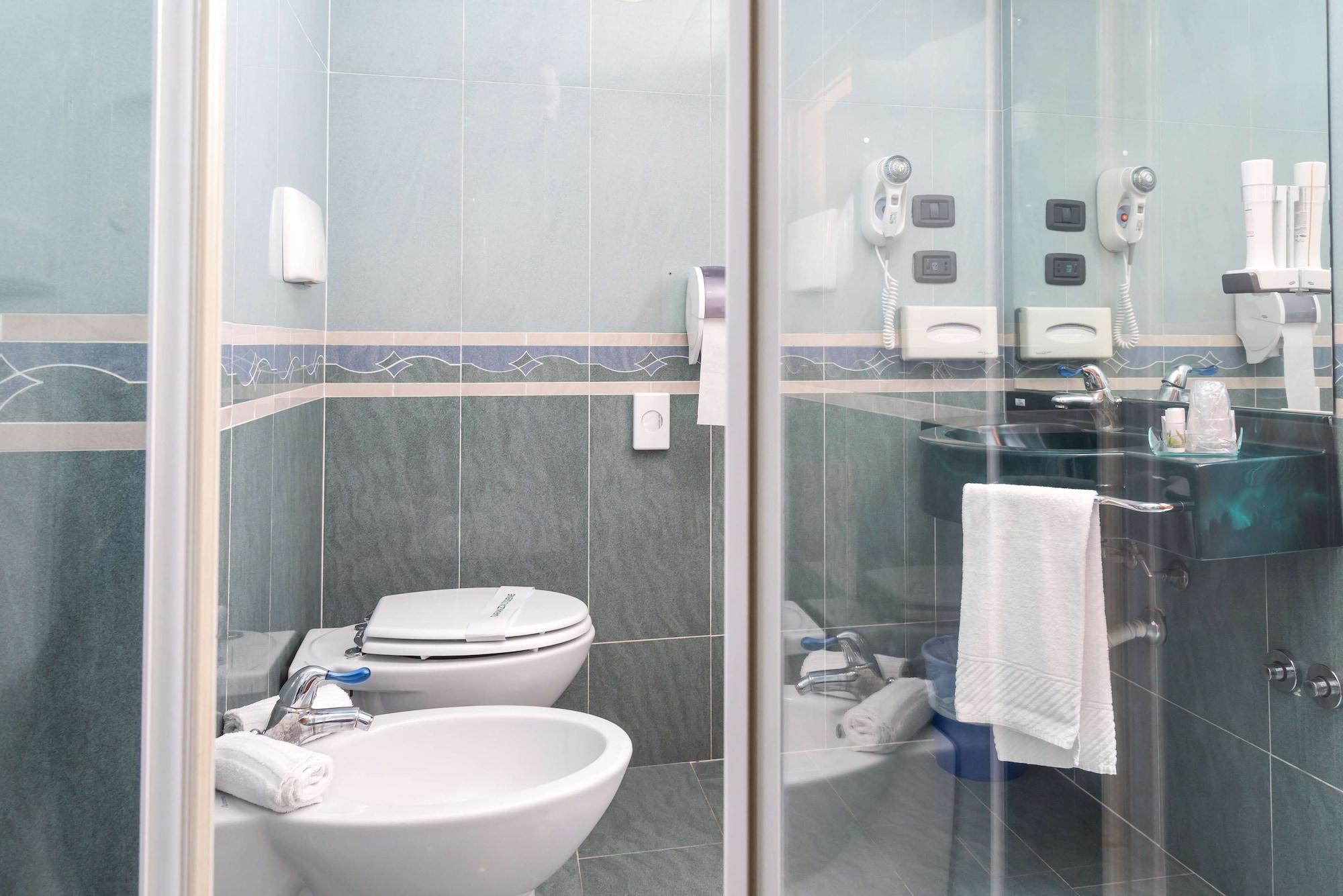 Blu - Sure Collection By Western 4*