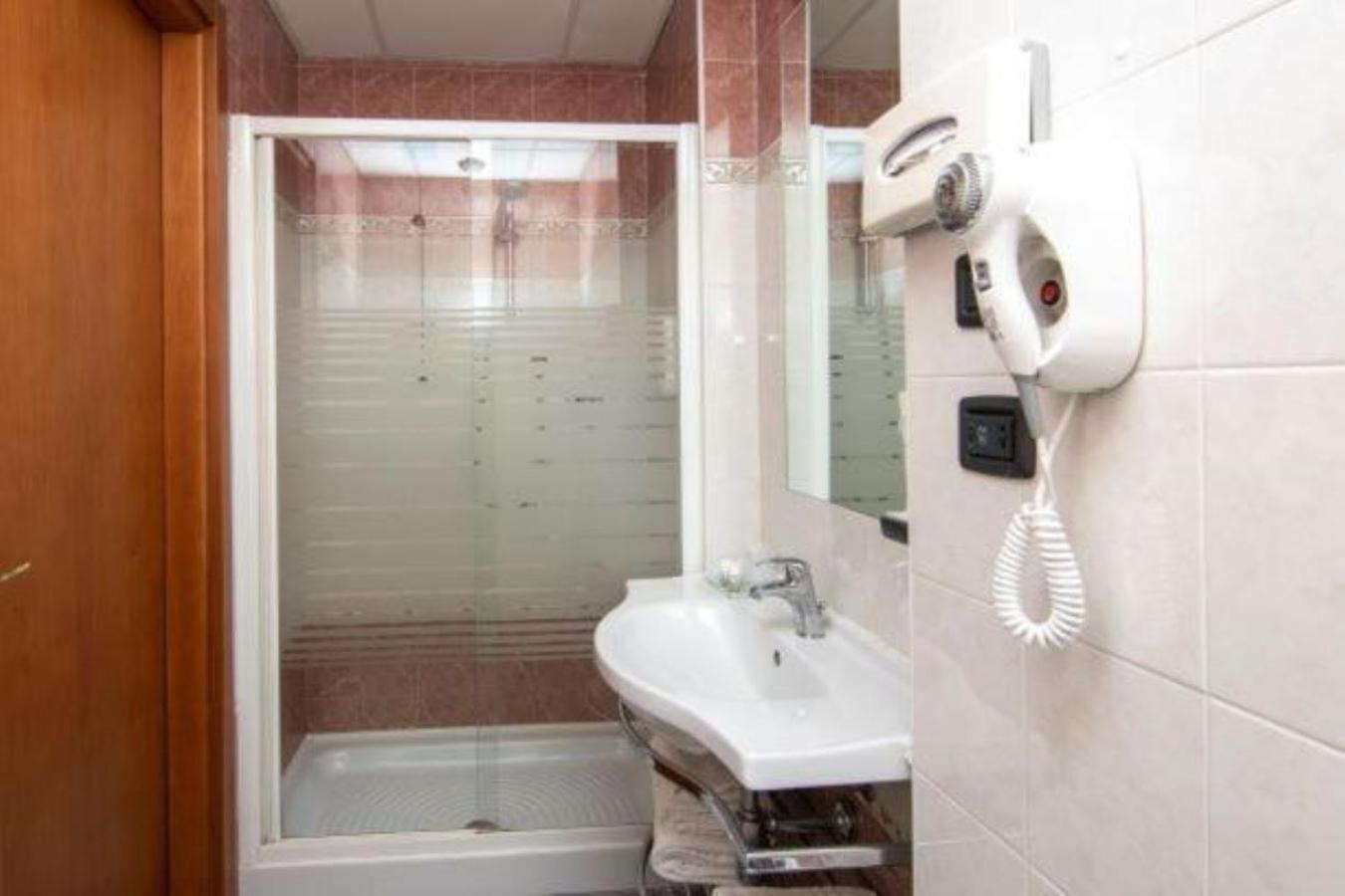 Hotel Blu - Sure Collection By Western Collegno